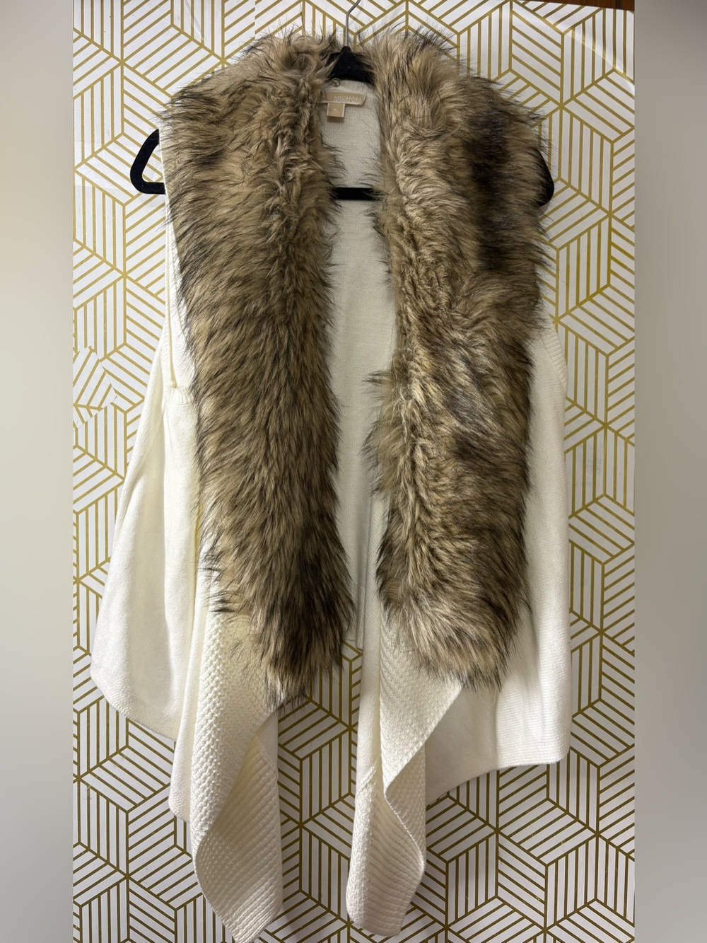 Michael Kors Cream Knit Open Front Vest with removable Faux Fur Trim XL